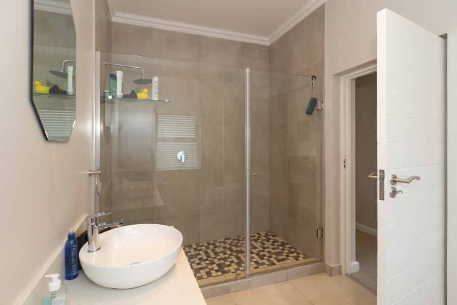 4 Bedroom Property for Sale in Kingswood Golf Estate Western Cape
